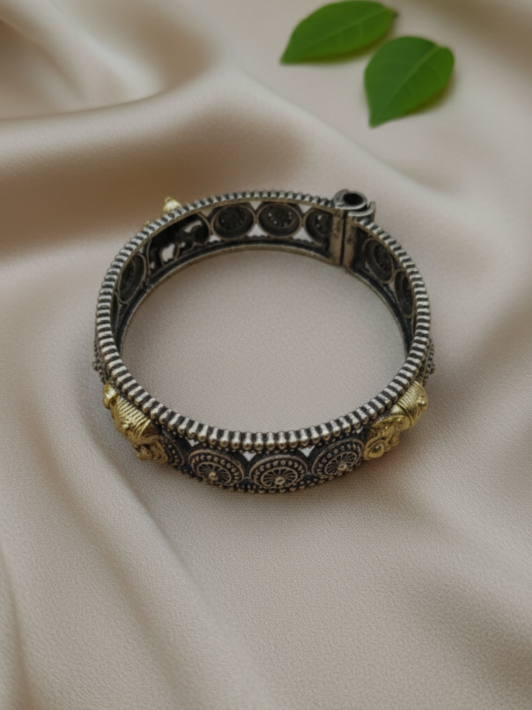Gul E Jaipur Brass Black Antique bangle For Women