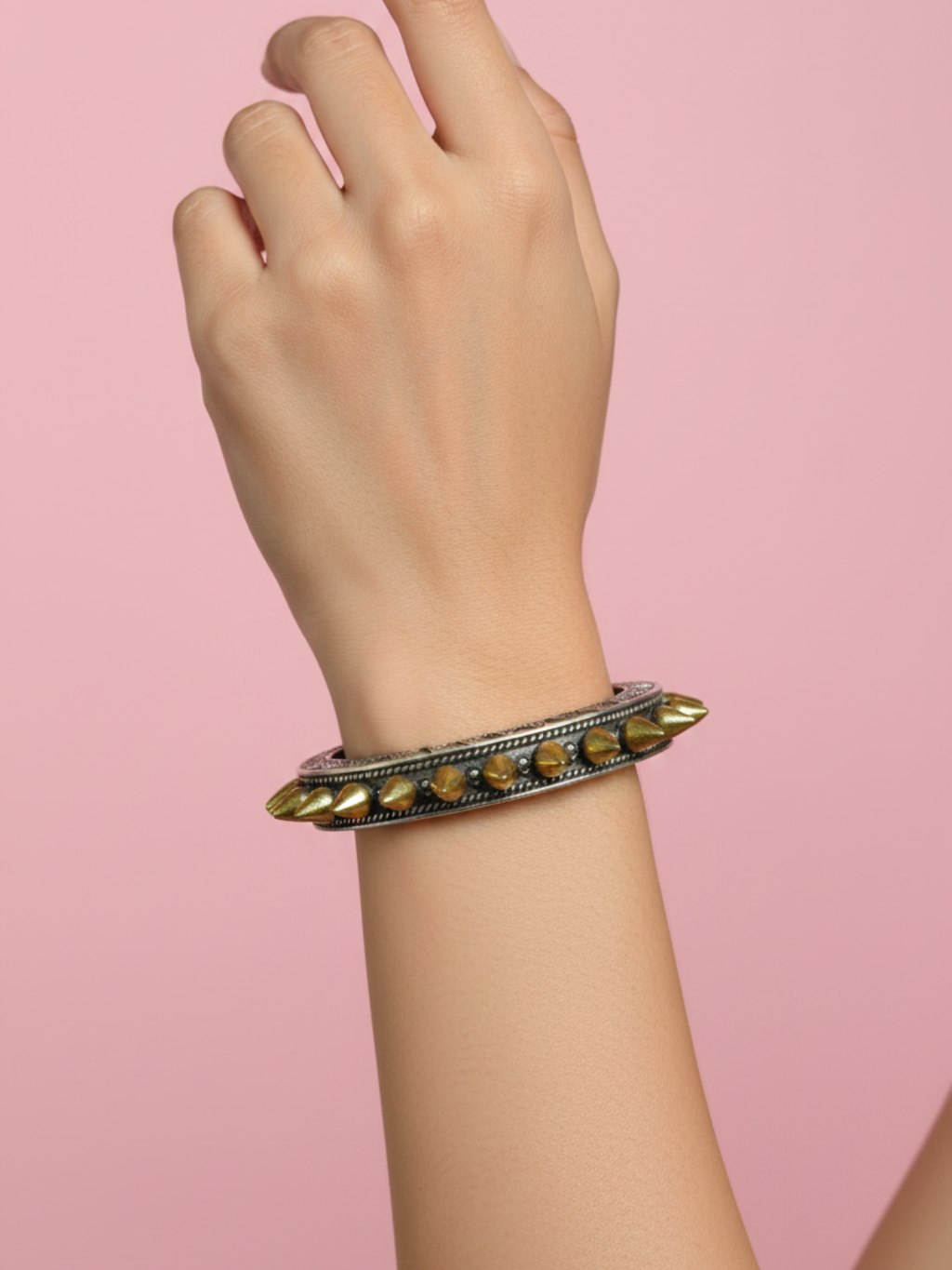 Heritage Royale Two-Tone Brass Bangle