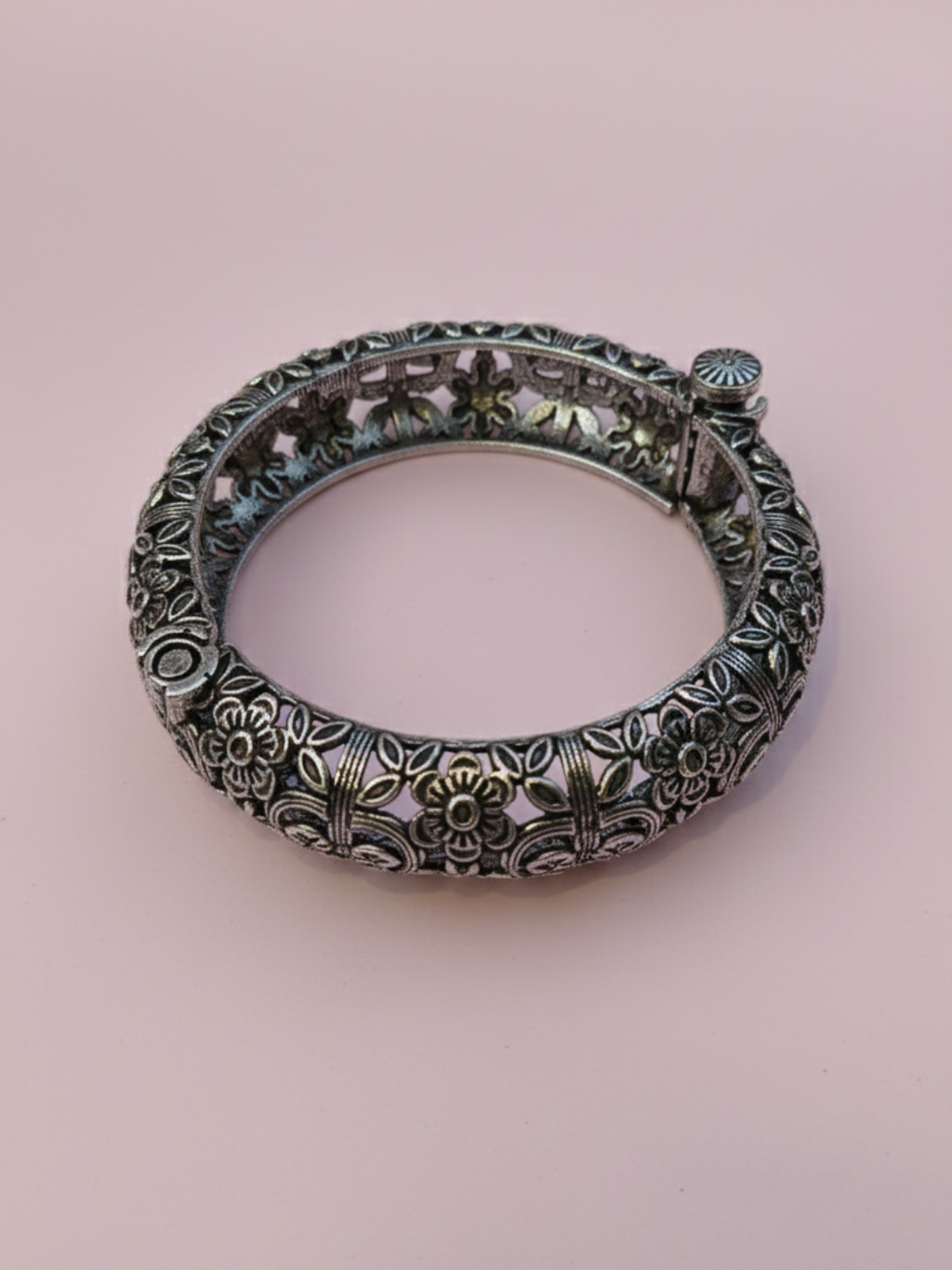 Bridal Style Antique Silver Finish Brass Bangles