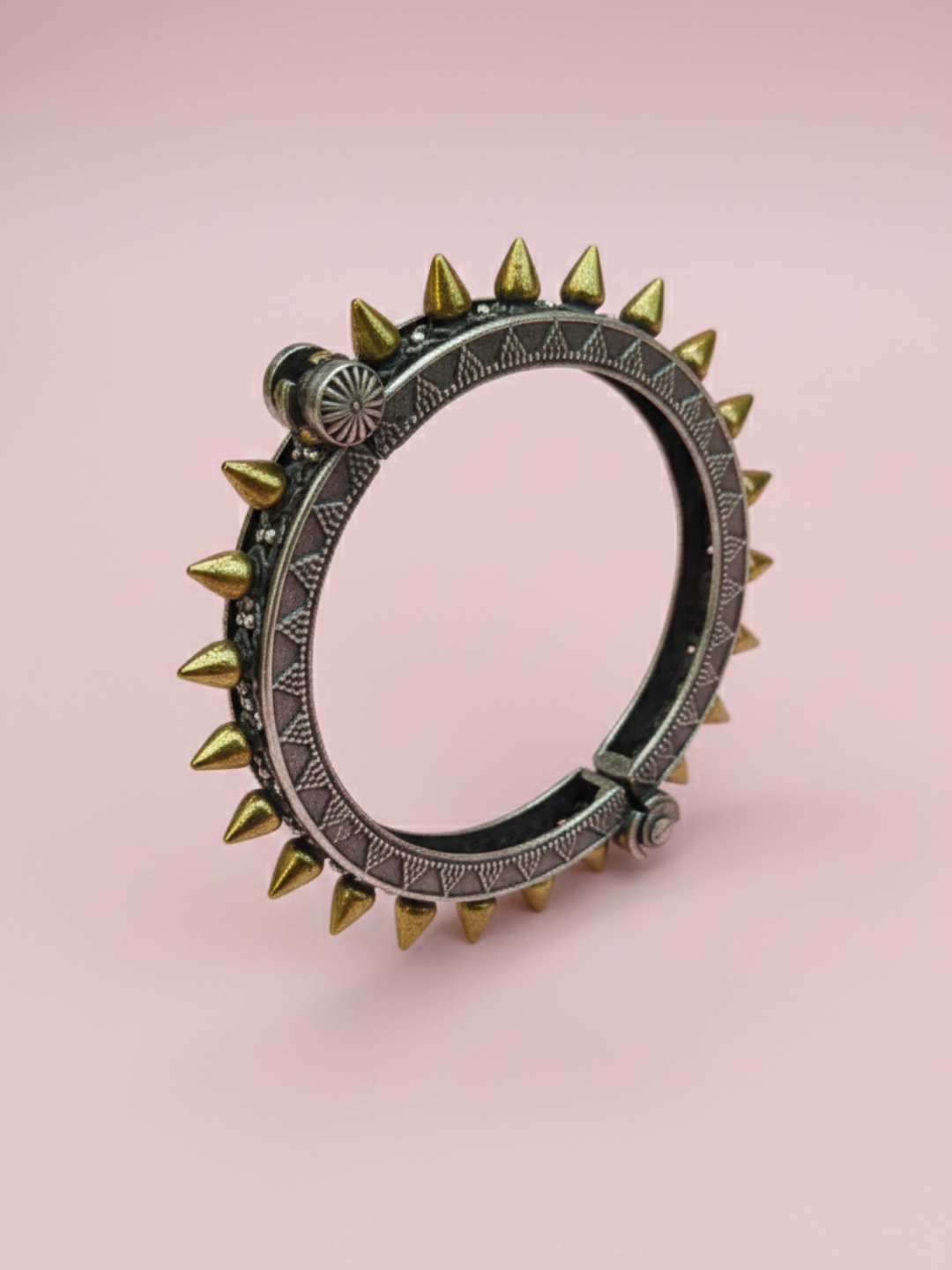 Heritage Royale Two-Tone Brass Bangle