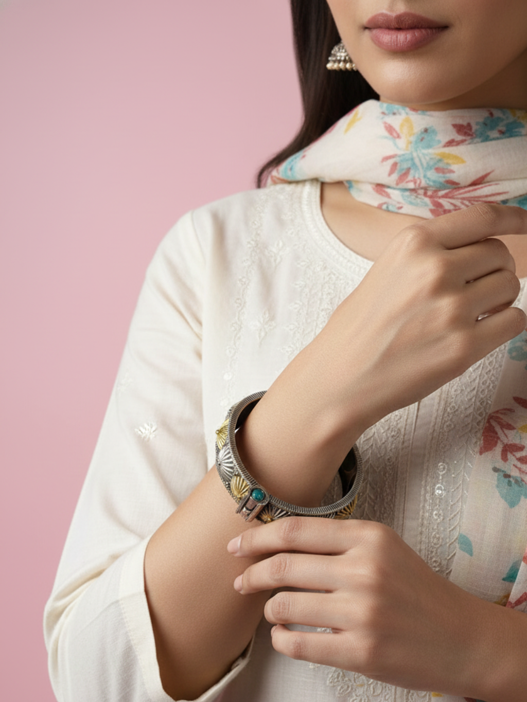 Heritage Shine Two-Tone Designer Bangle