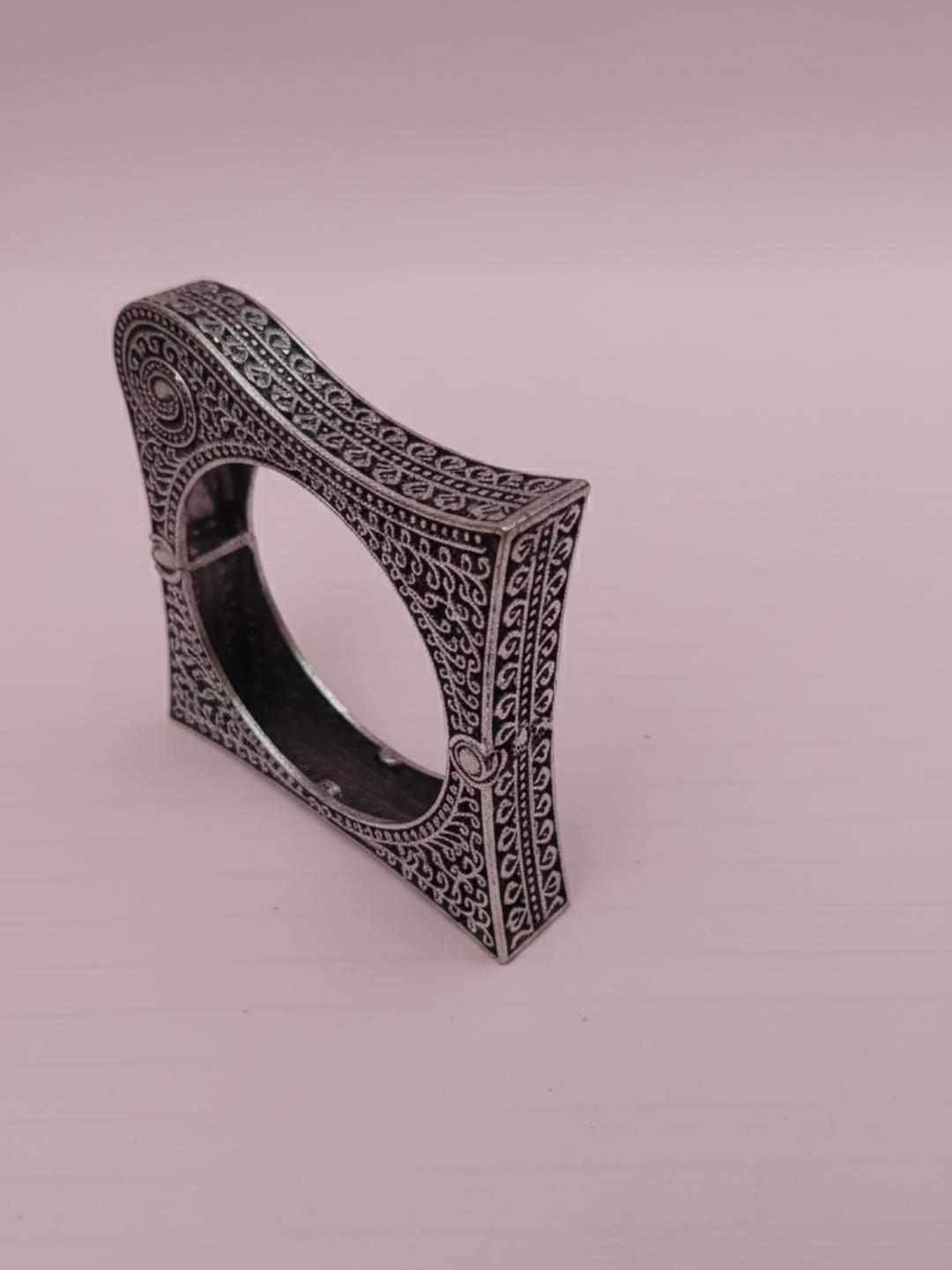 Traditional Indian Trending Silver Oxidized Brass Kangan