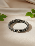 Maharani Style Two-Tone Oxidized Bangle